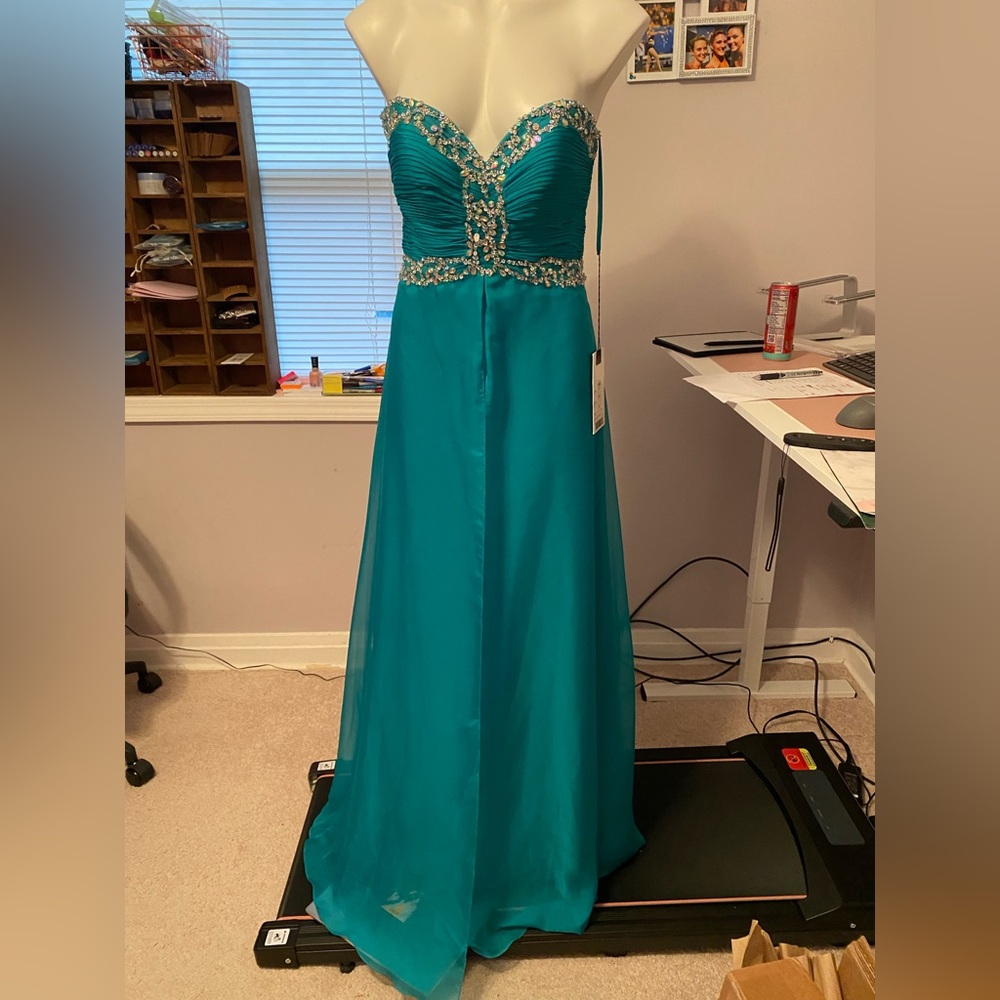 Elegant Teal Strapless Evening Gown